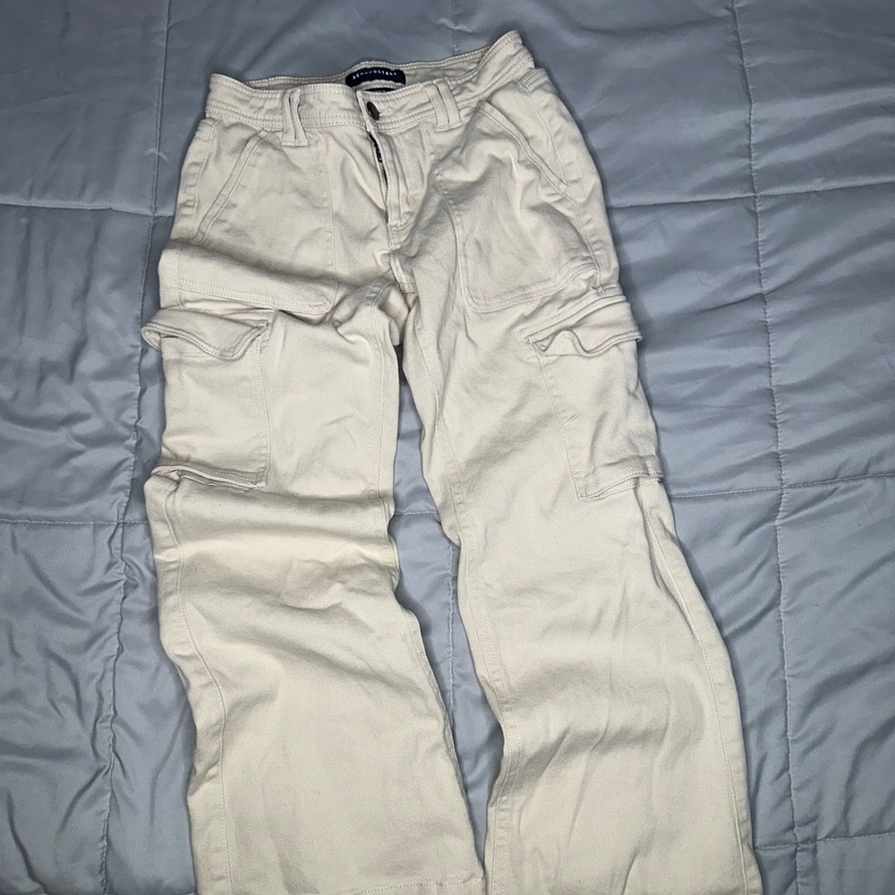 Aeropostale Women's Cream Cargo Jeans